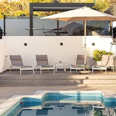 La Blanca Villa *