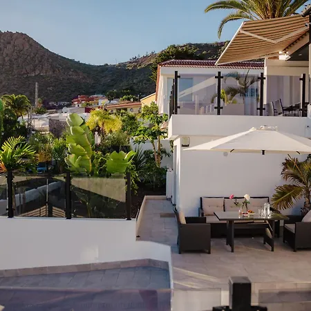 La Blanca Villa *